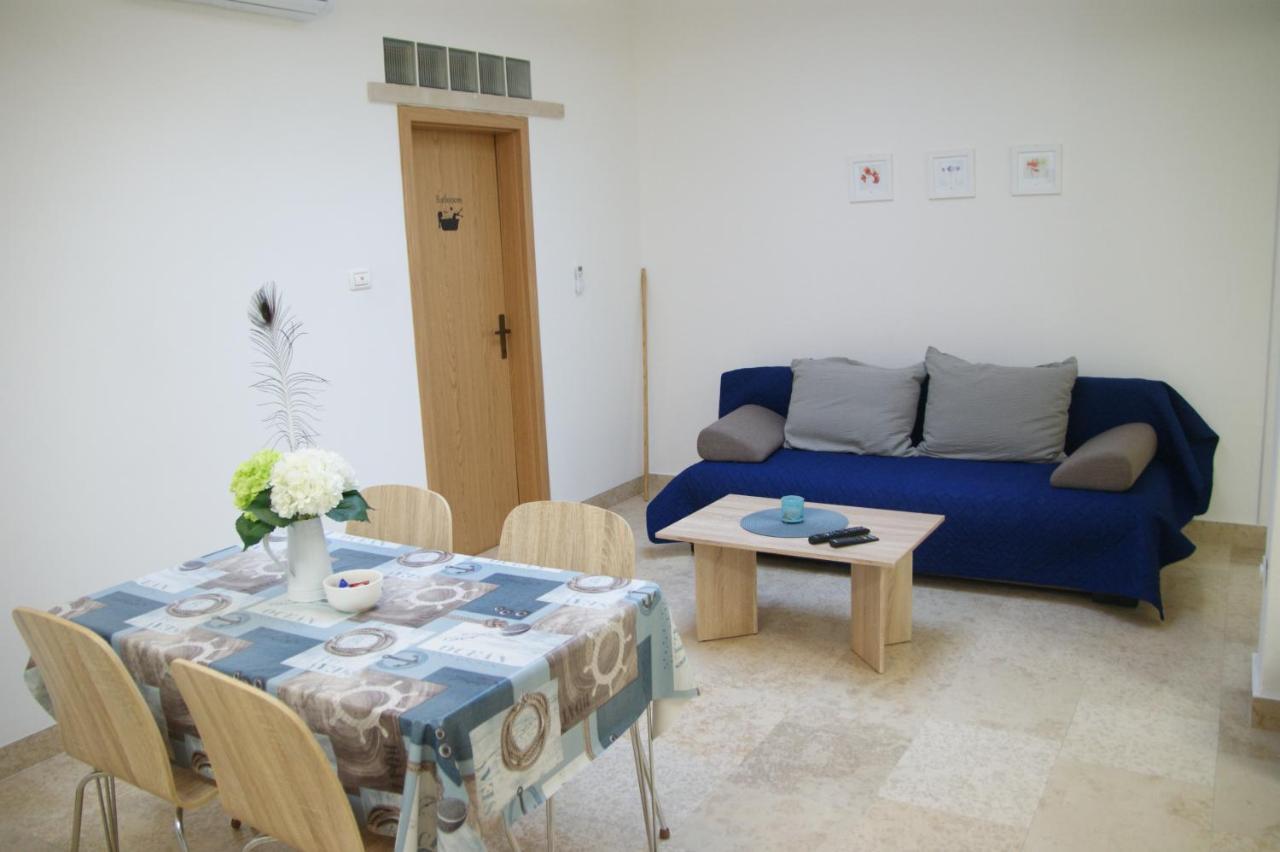Apartman Ivana Pula Exterior photo