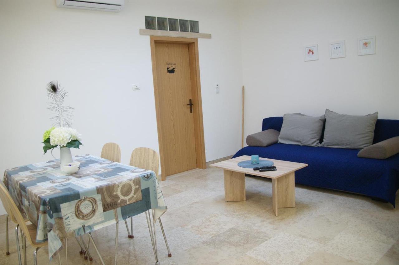 Apartman Ivana Pula Exterior photo